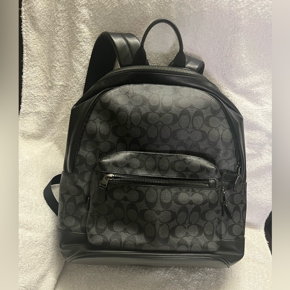 Coach West Backpack In Signature Canvas - Picture 1 of 7